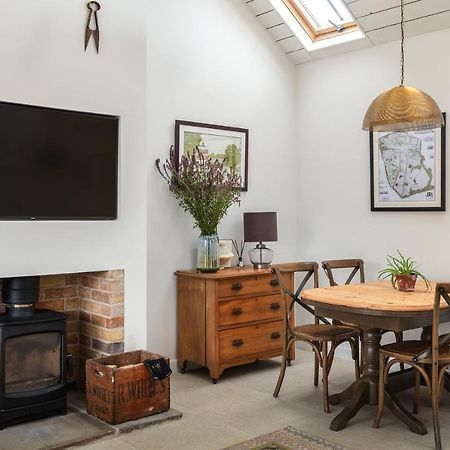 Linseed Barn- Stamford Holiday Cottages Екстер'єр фото