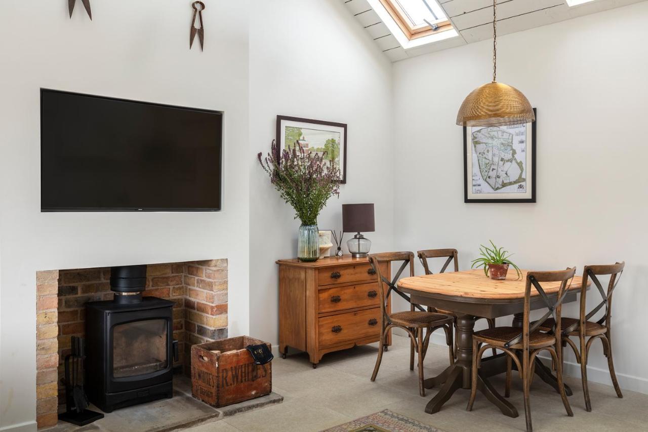 Linseed Barn- Stamford Holiday Cottages Екстер'єр фото